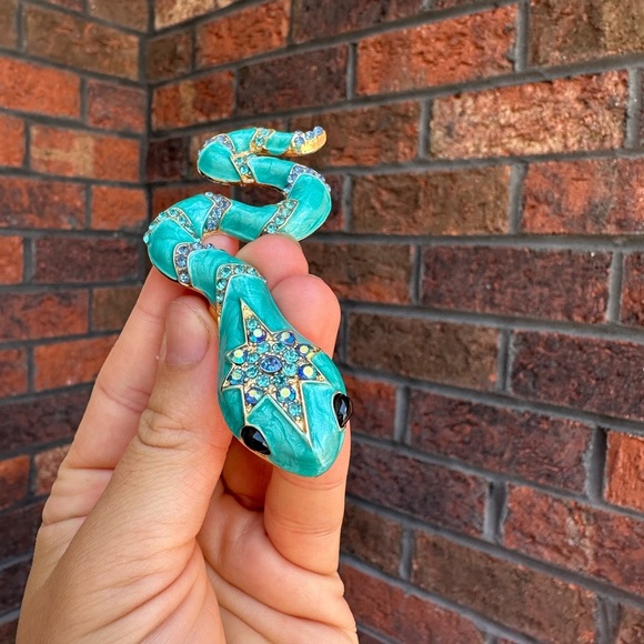 Serpenti Turquoise Crystal Snake Brooch - Picture 4 of 10